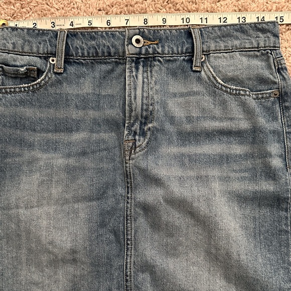Like New Lucky Brand Denim Skirt Size 6 - Picture 5 of 7